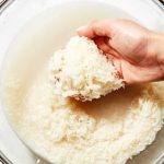 de ce trebuie spălat orezul înainte de a-l găti