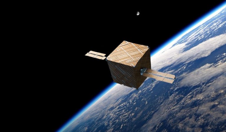 satelit din lemn
