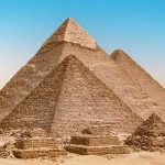 Câte piramide egiptene antice mai există